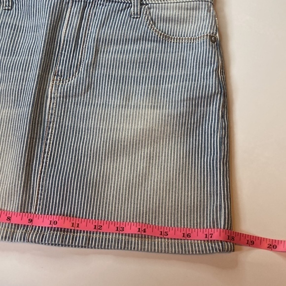 Abercrombie & Fitch New York size 4 27 Jean pin stripes short skirt 4 pockets - Picture 8 of 9
